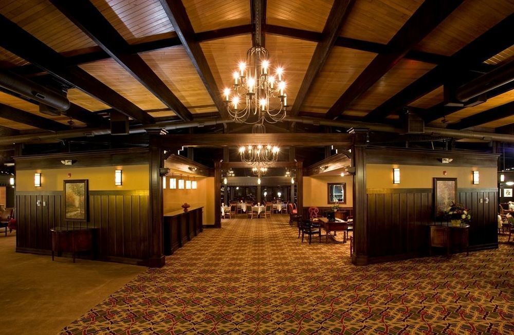 Summit Village Bellaire Interior foto